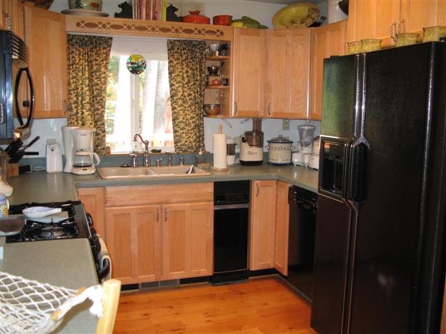 kitchen_2.jpg